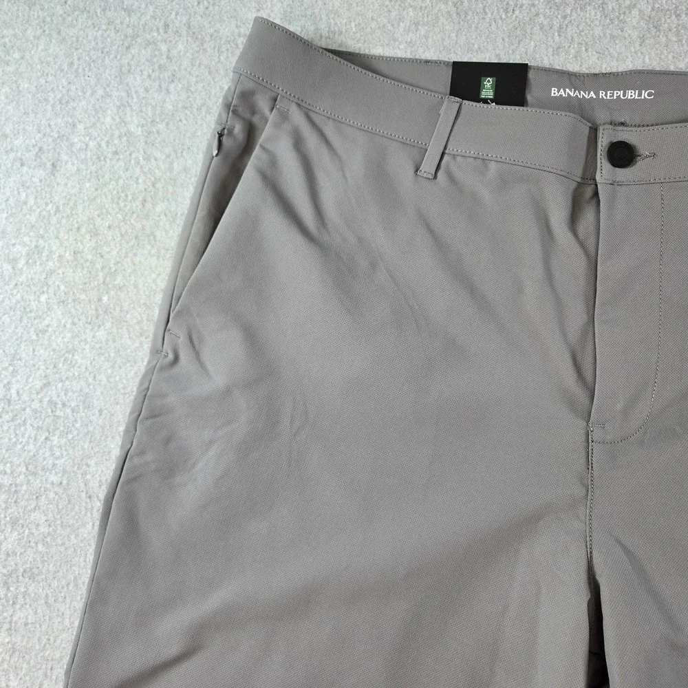 Banana Republic Pants Mens 38x30 Gray Chino Slim Microfiber Flat‎ Front Pockets